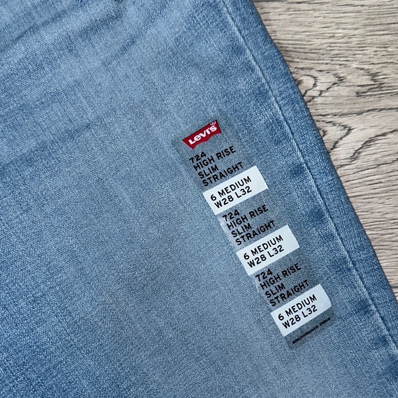 Levi's Dark and Light Blue Jeans Bundle - Picture 4 of 7